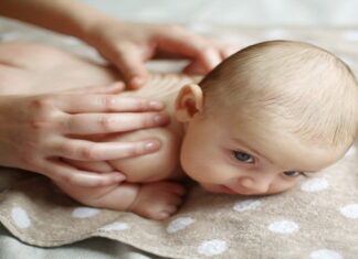 Teknik Akupresur untuk Bayi: Cara Sederhana Menjaga Kesehatan dengan Mudah